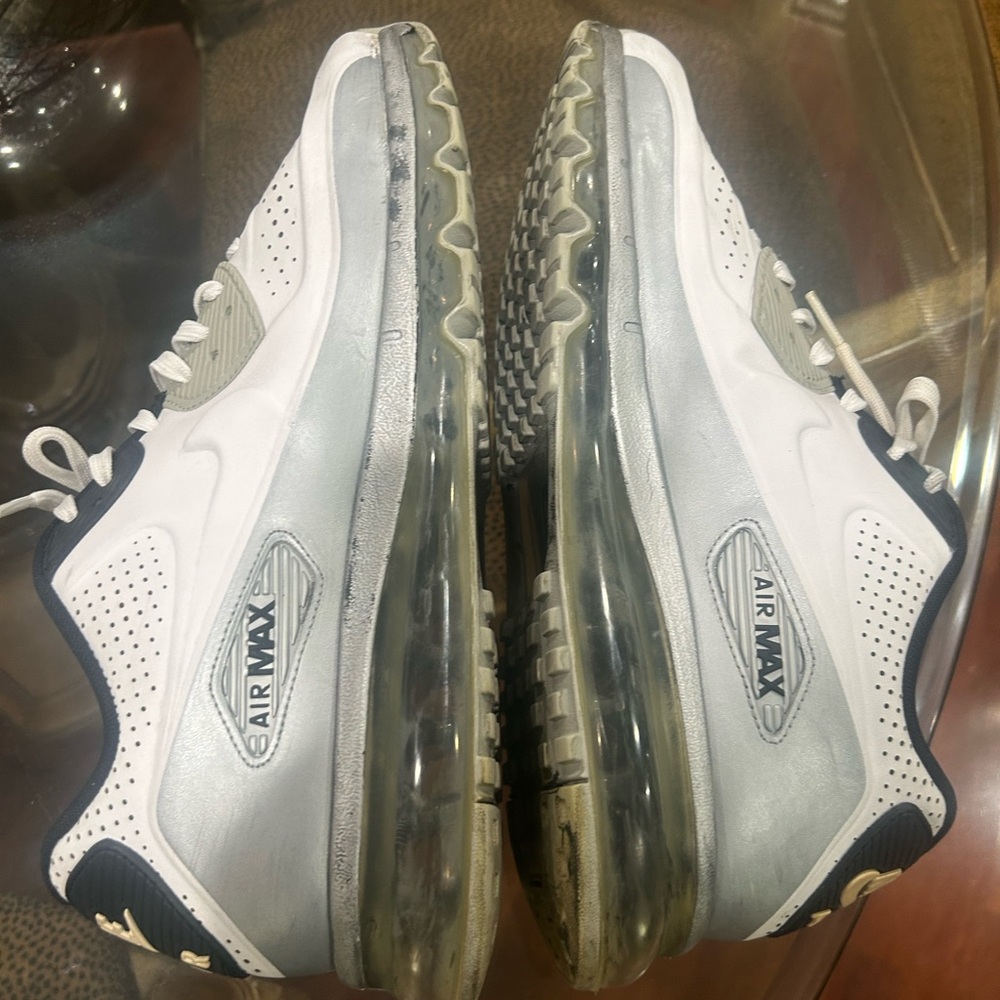 Nike air max tennis shoes:11 white grey leather . Good Condition cond. - Picture 3 of 7